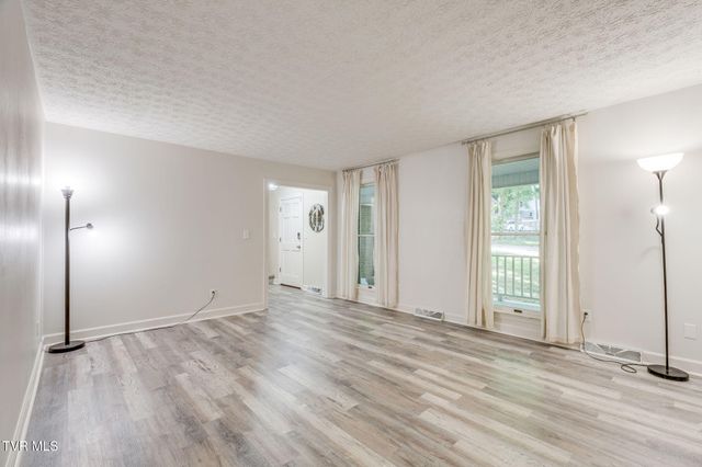 6 Red Fern Circle, Johnson City, TN 37604
