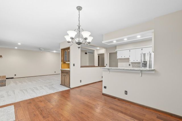 8509 E Lockmoor Cir, Wichita, KS 67207