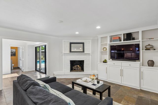 6829 Santa Maria Lane, Dallas, TX 75214