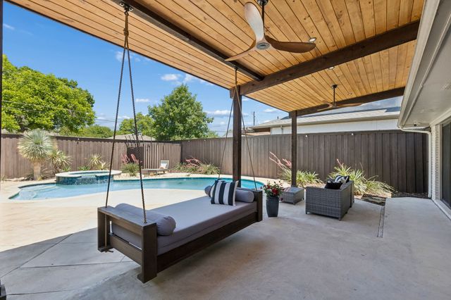6829 Santa Maria Lane, Dallas, TX 75214