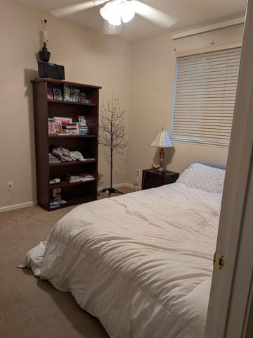 9840 Waterfowl Dr, Elk Grove, CA 95757