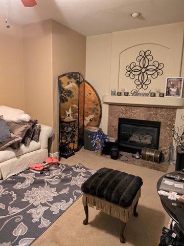 9840 Waterfowl Dr, Elk Grove, CA 95757