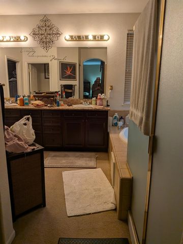 9840 Waterfowl Dr, Elk Grove, CA 95757