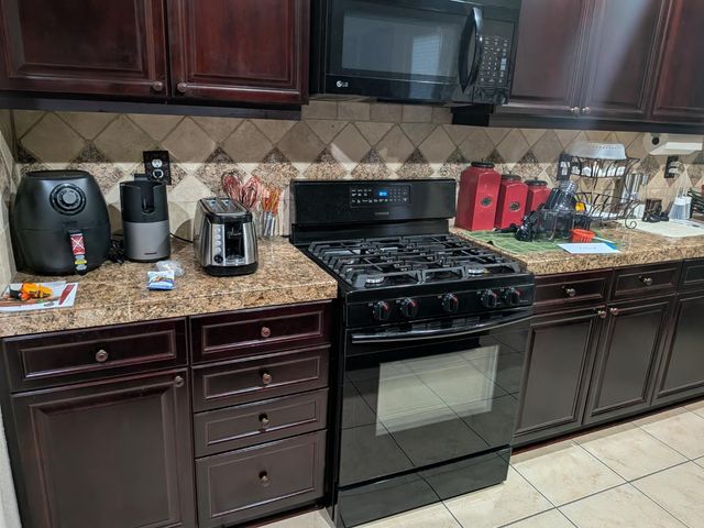 9840 Waterfowl Dr, Elk Grove, CA 95757