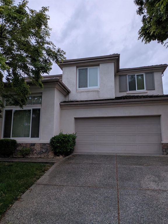 9840 Waterfowl Dr, Elk Grove, CA 95757