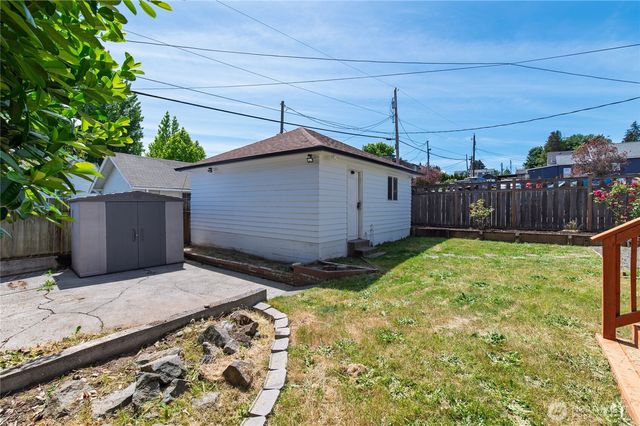 1231 4th Street, Bremerton, WA 98337