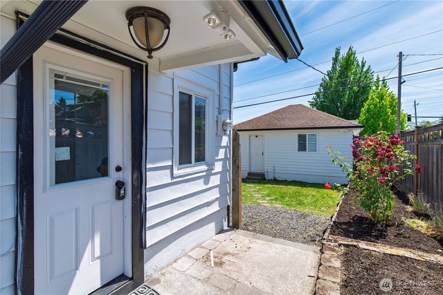 1231 4th Street, Bremerton, WA 98337