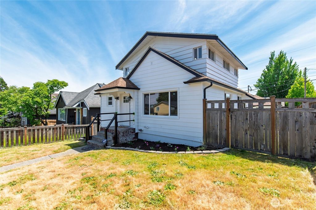 1231 4th Street, Bremerton, WA 98337