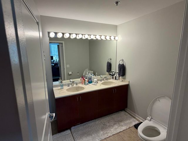 437 W Division Street 311, Chicago, IL 60610
