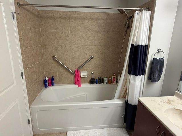 437 W Division Street 311, Chicago, IL 60610