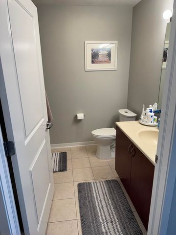 437 W Division Street 311, Chicago, IL 60610