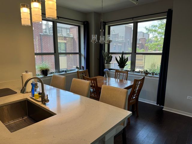 437 W Division Street 311, Chicago, IL 60610