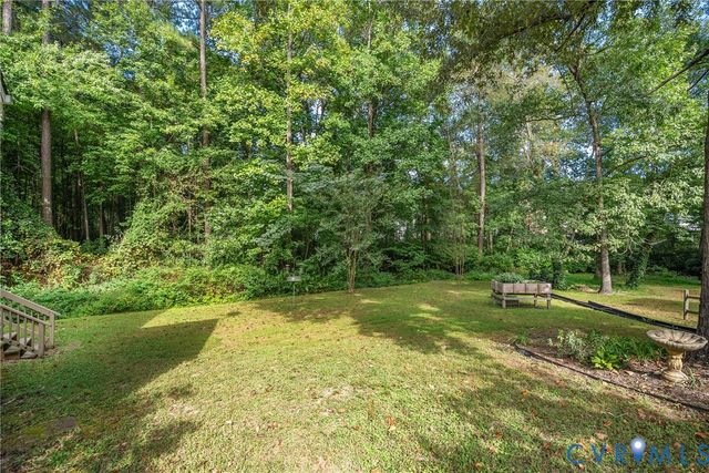10900 Old Cheshire Ln, Chester, VA 23831