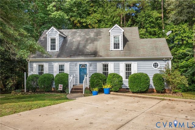 10900 Old Cheshire Ln, Chester, VA 23831