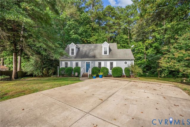 10900 Old Cheshire Ln, Chester, VA 23831