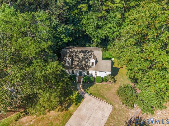 10900 Old Cheshire Ln, Chester, VA 23831