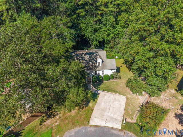 10900 Old Cheshire Ln, Chester, VA 23831