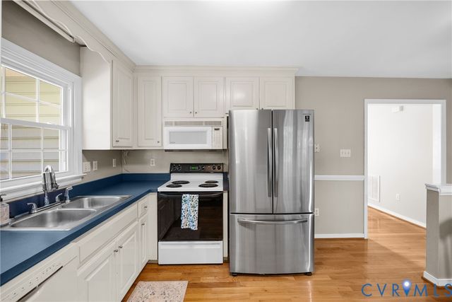 10900 Old Cheshire Ln, Chester, VA 23831