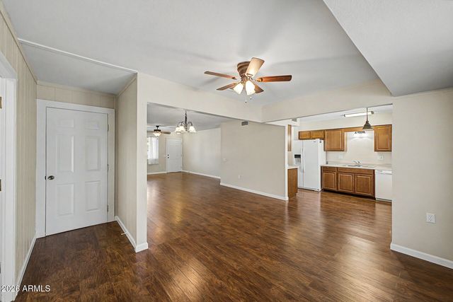 10129 W PINE SPRINGS Drive, Sun City, AZ 85373