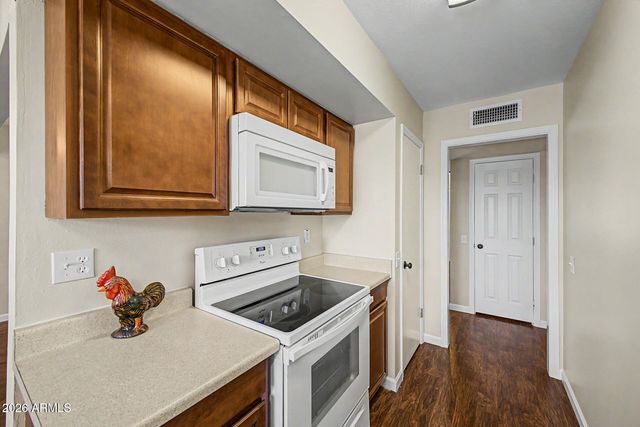 10129 W PINE SPRINGS Drive, Sun City, AZ 85373