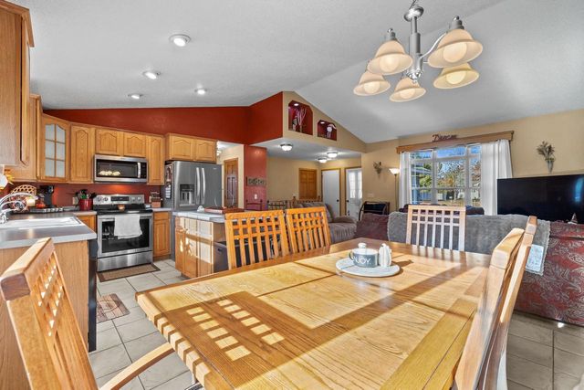 3041 LEXINGTON PLACE, Plover, WI 54467