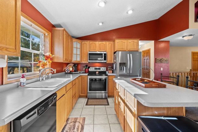 3041 LEXINGTON PLACE, Plover, WI 54467