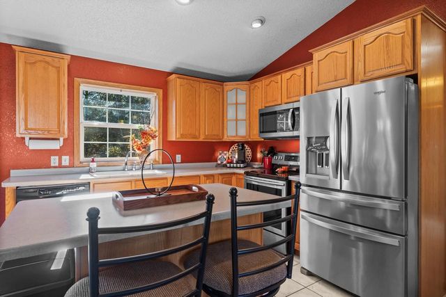 3041 LEXINGTON PLACE, Plover, WI 54467