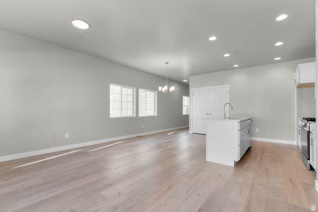 8861 S SMOKY HOLLOW RD, West Jordan, UT 84081