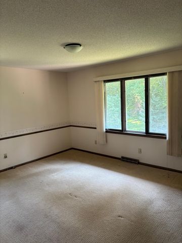 6591 Manchester Lane, Eden Prairie, MN 55346