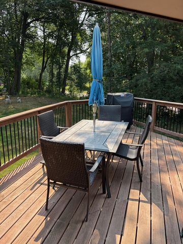 6591 Manchester Lane, Eden Prairie, MN 55346