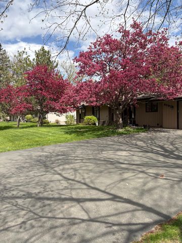 6591 Manchester Lane, Eden Prairie, MN 55346