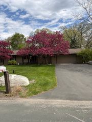 6591 Manchester Lane, Eden Prairie, MN 55346