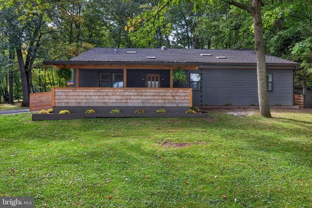 1061 YORK RD, Dillsburg, PA 17019