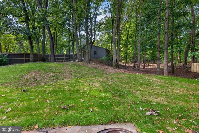1061 YORK RD, Dillsburg, PA 17019