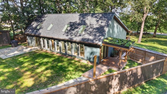 1061 YORK RD, Dillsburg, PA 17019