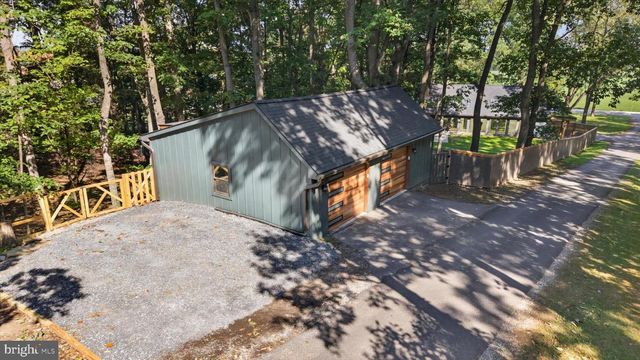 1061 YORK RD, Dillsburg, PA 17019