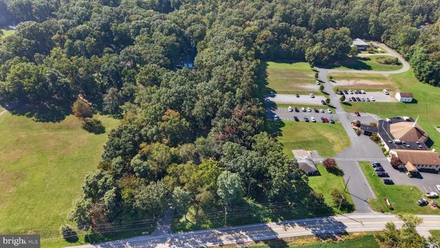 1061 YORK RD, Dillsburg, PA 17019