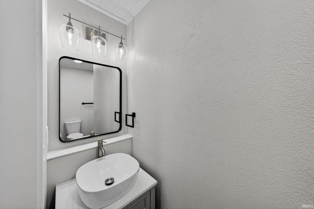 52291 Shenandoah Drive, South Bend, IN 46635
