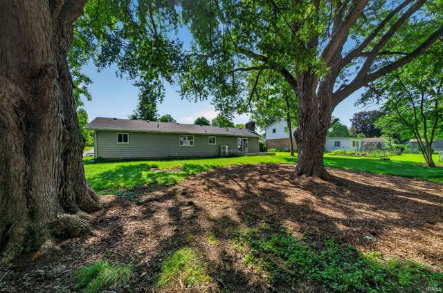 52291 Shenandoah Drive, South Bend, IN 46635