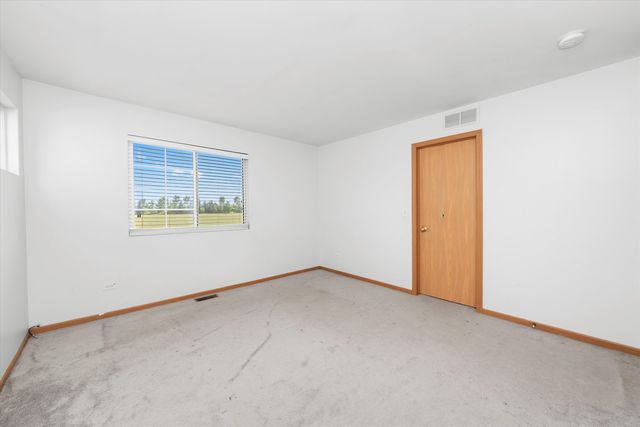 923 E SAVANNAH Drive, Romeoville, IL 60446