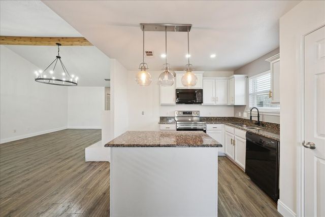 12916 Kingsgate Drive, Rhome, TX 76078