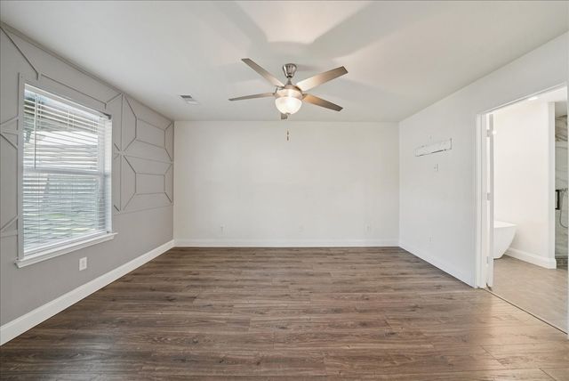 12916 Kingsgate Drive, Rhome, TX 76078