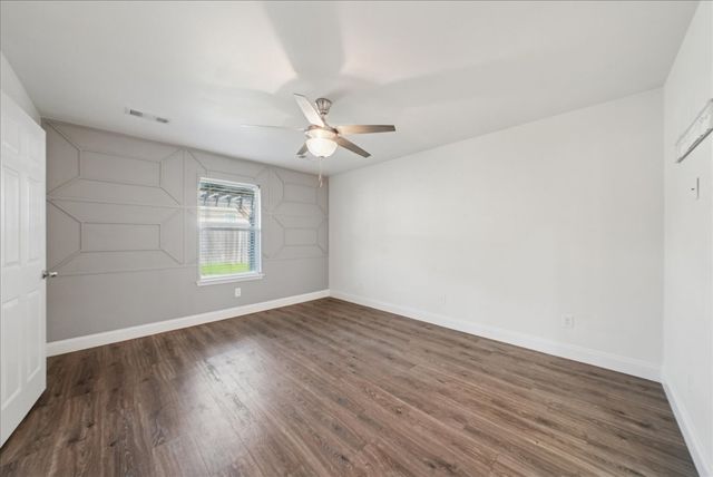 12916 Kingsgate Drive, Rhome, TX 76078