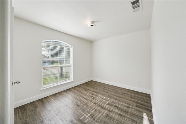 12916 Kingsgate Drive, Rhome, TX 76078