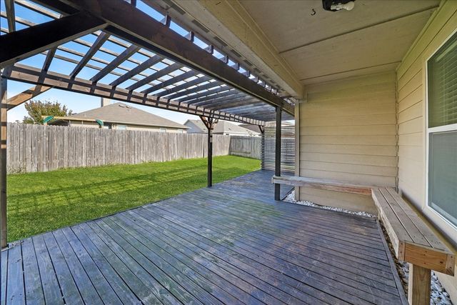 12916 Kingsgate Drive, Rhome, TX 76078