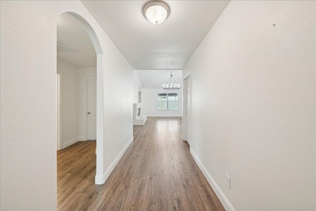 12916 Kingsgate Drive, Rhome, TX 76078