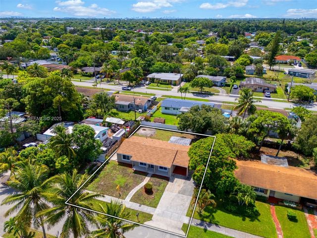 3220 NW 4th Ct, Lauderhill, FL 33311