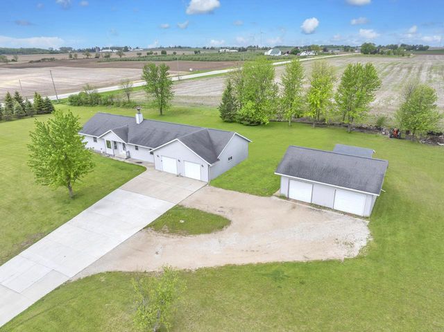 N11729 Lettau DRIVE, Brownsville, WI 53006