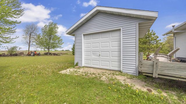 N11729 Lettau DRIVE, Brownsville, WI 53006