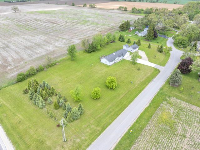 N11729 Lettau DRIVE, Brownsville, WI 53006